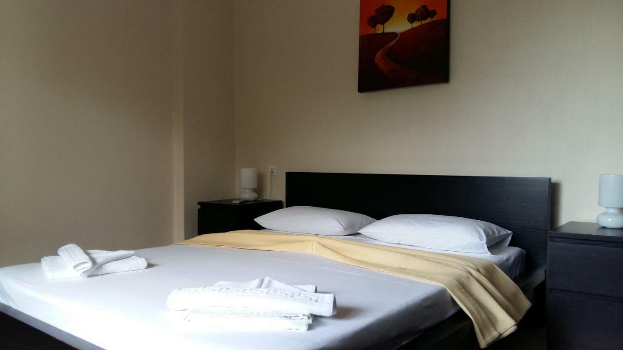 Gougousis Apartments Kaloyiros Eksteriør billede